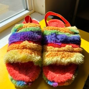 UGG rainbow slides 🌈